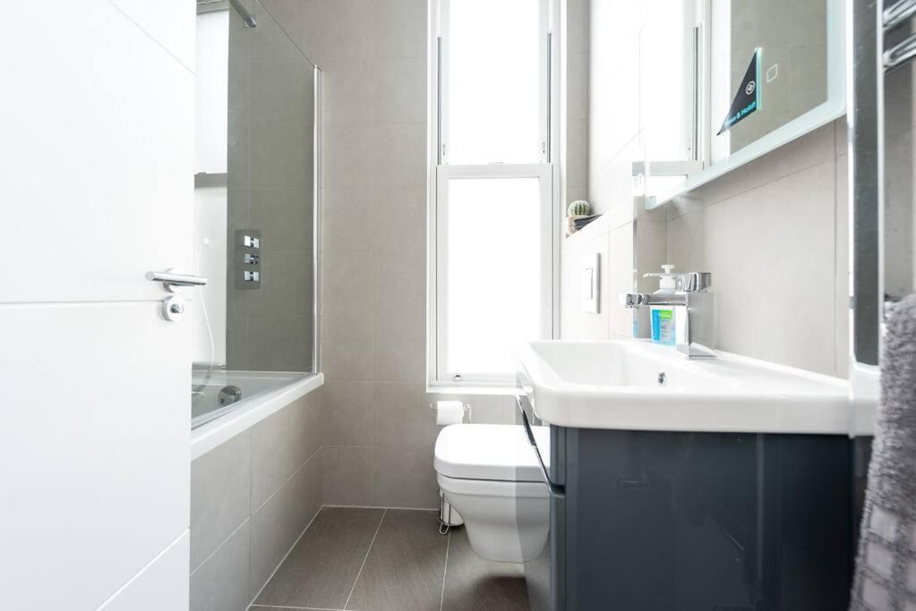 Beautiful Apartment By Hyde Park Ss2 London Kültér fotó